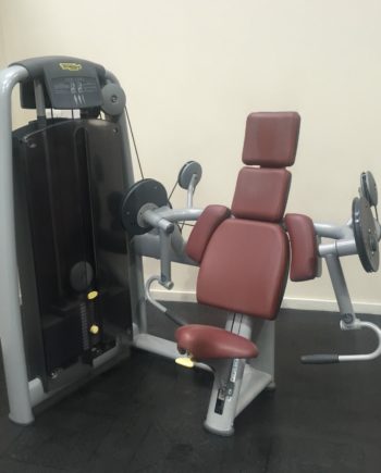 biceps armcurl Technogym Selection