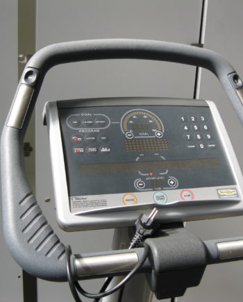 vélo droit Technogym Excite 700