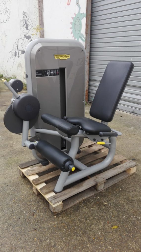 leg extension technogym element 2
