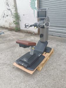 vélo à bras technogym