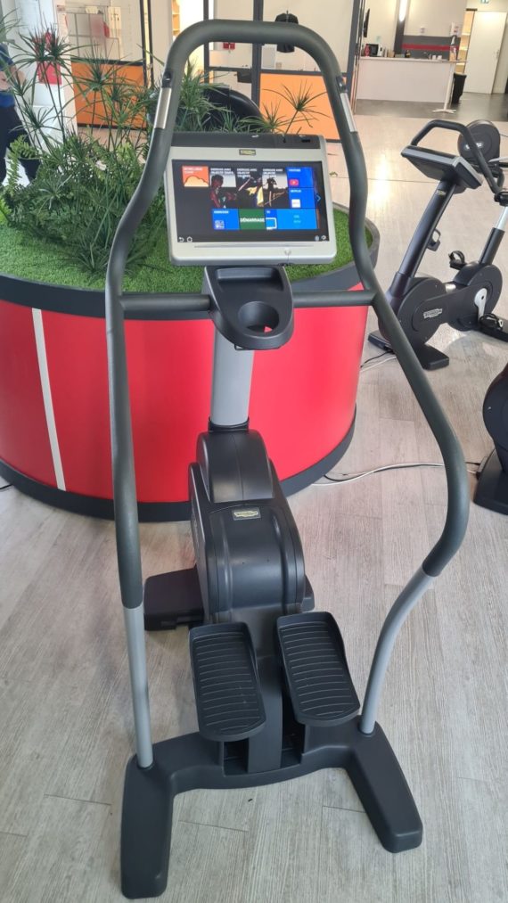 Step unity technogym black